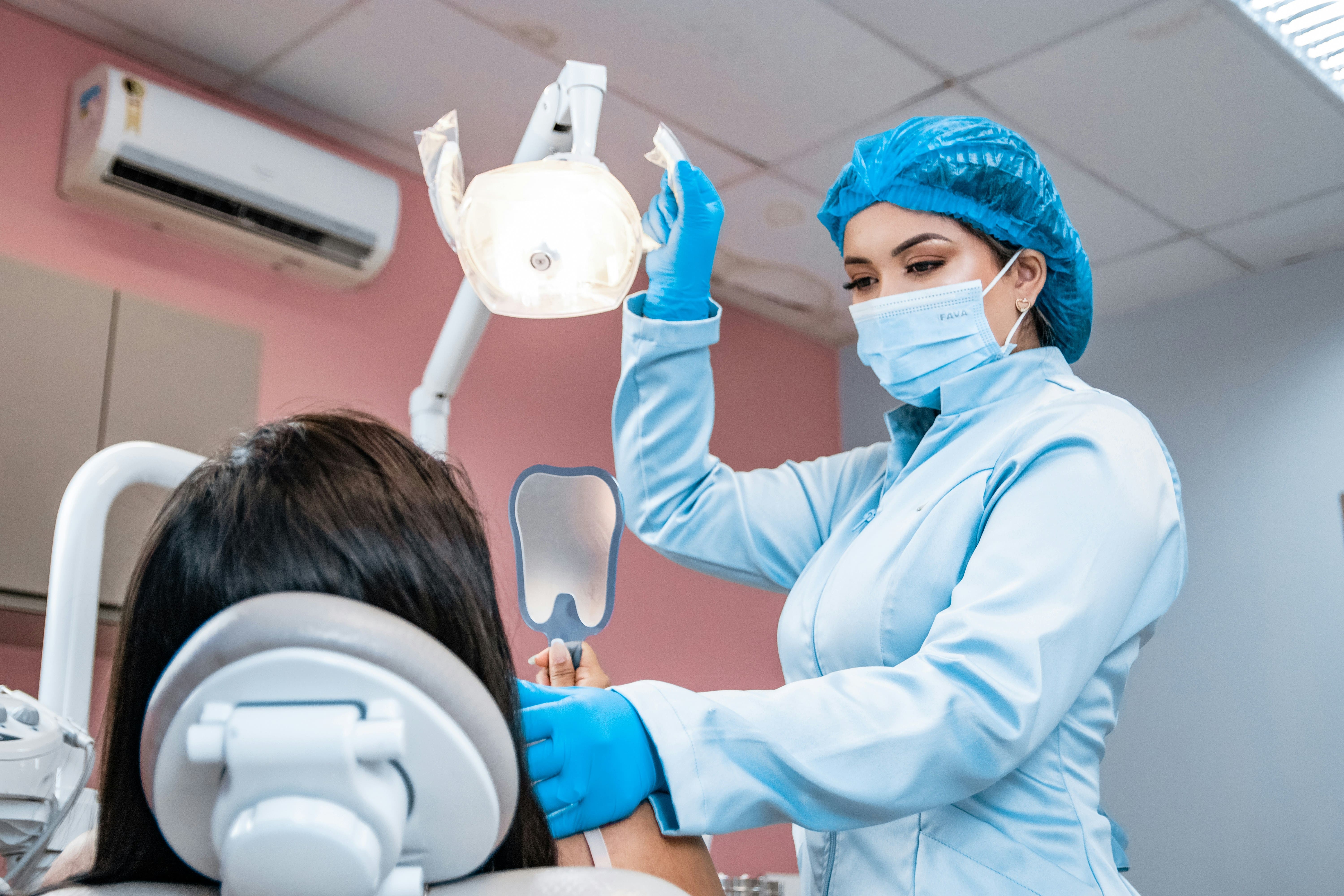 Dra. Valentina Castro, endodoncista